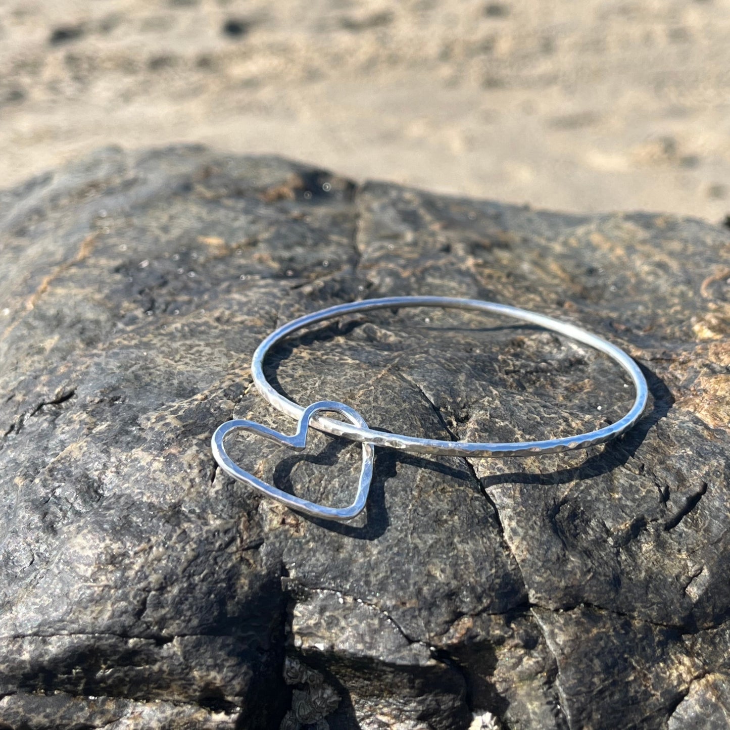 Hammered Heart Link Bangle